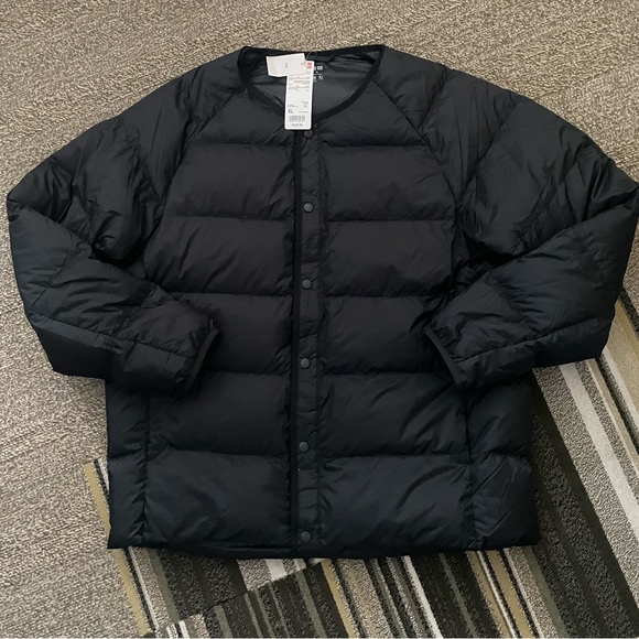 COPY - Uniqlo NWT recycled  Down jacket - Picture 1 of 4